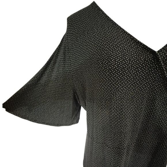 Liz Claiborne, Large, Black & White Short Flutter Sleeve Faux Wrap Style Top - Picture 5 of 6